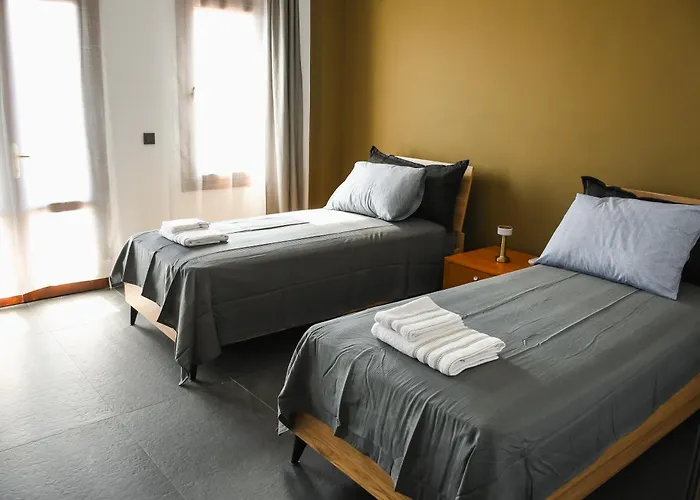 No 17 - Вилла Караоз